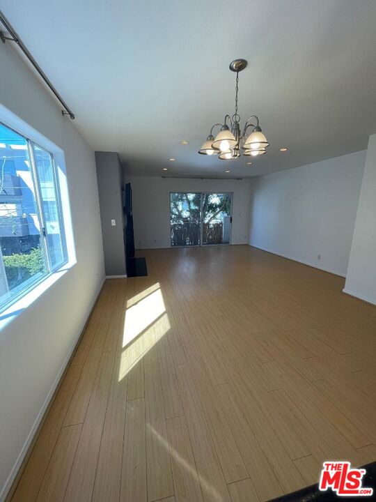 11907 Darlington Ave Unit: 203