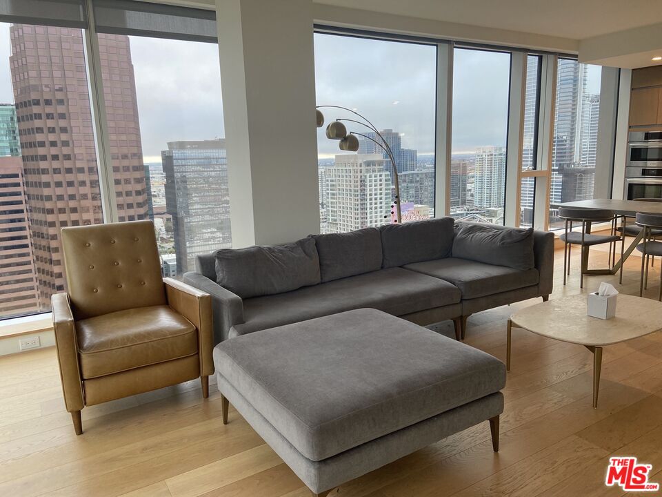 889 Francisco St Unit: 3009