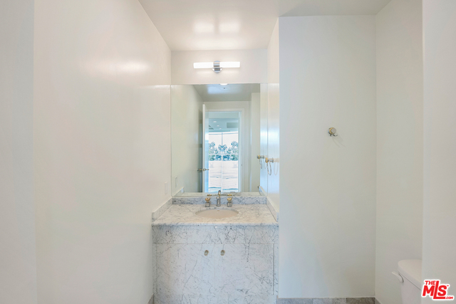 10380 Wilshire Blvd Unit: 404