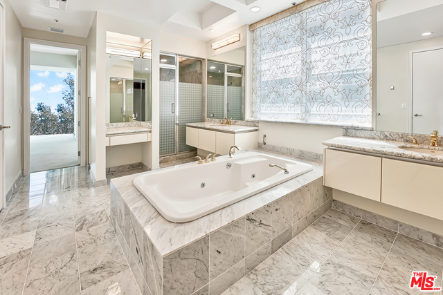 10380 Wilshire Blvd Unit: 404