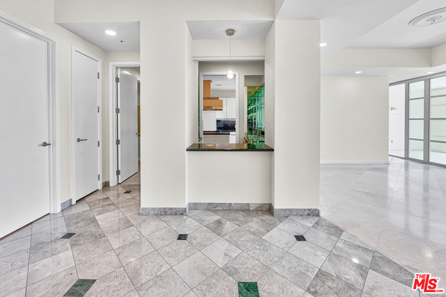 10380 Wilshire Blvd Unit: 404