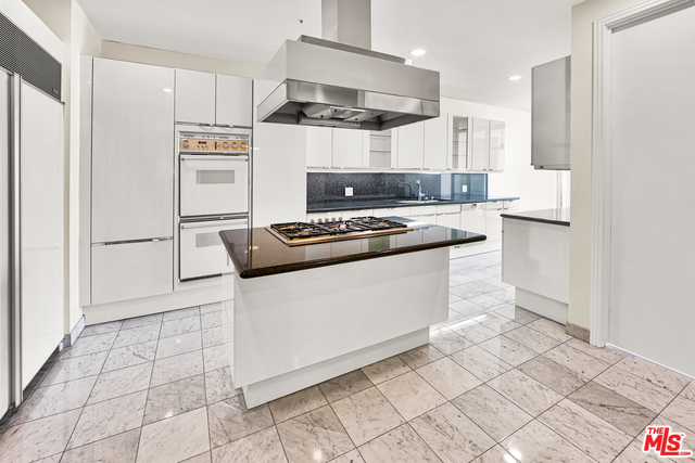 10380 Wilshire Blvd Unit: 404