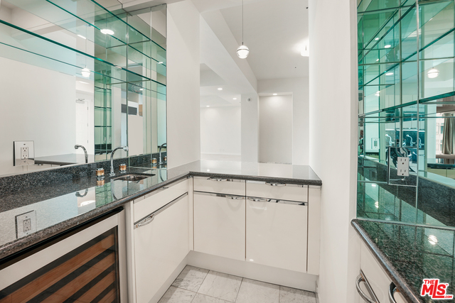 10380 Wilshire Blvd Unit: 404