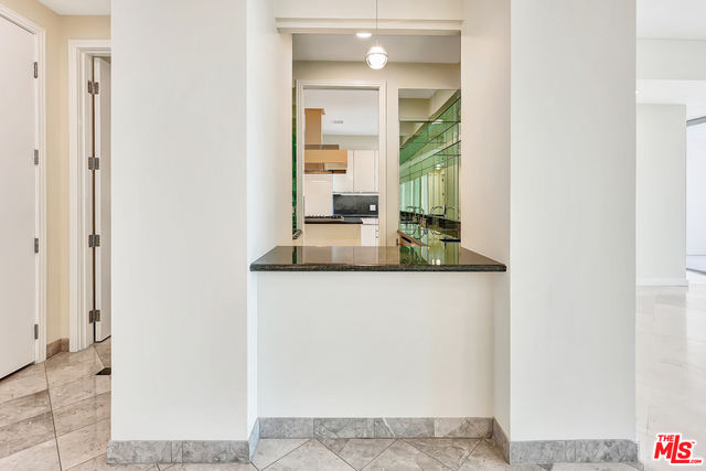 10380 Wilshire Blvd Unit: 404