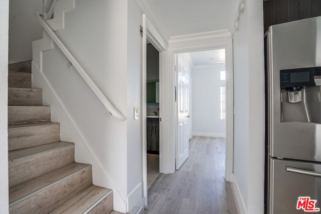 1034 S Shenandoah St Unit: 6