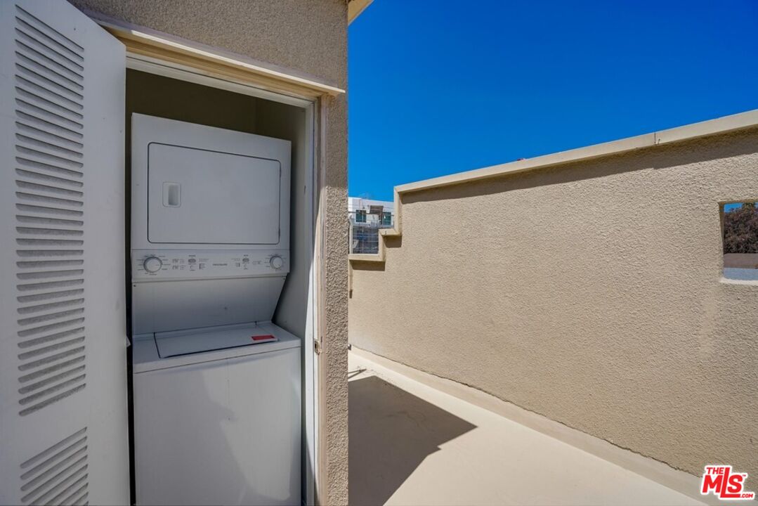 1034 S Shenandoah St Unit: 6