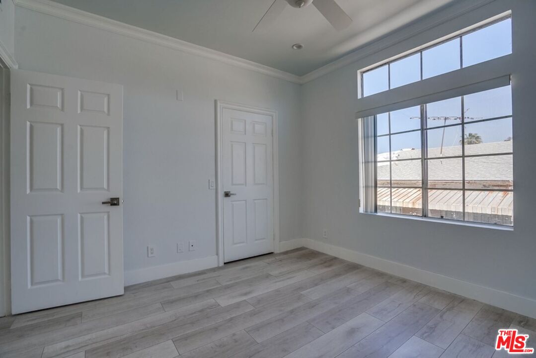 1034 S Shenandoah St Unit: 6