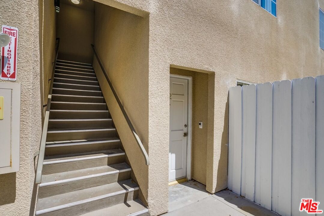 1034 S Shenandoah St Unit: 6