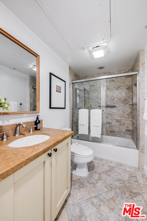 135 S Swall Dr Unit: 103