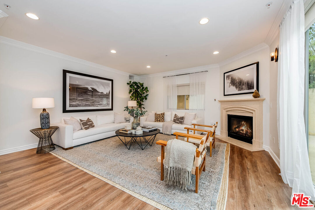 135 S Swall Dr Unit: 103