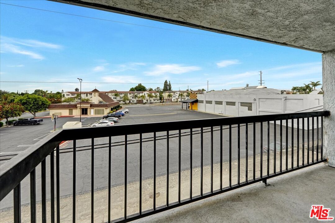 2061 Las Vegas Ave Unit: 12