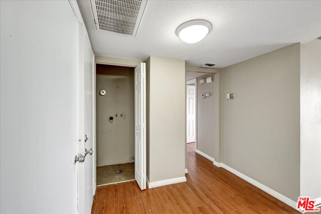 2061 Las Vegas Ave Unit: 12