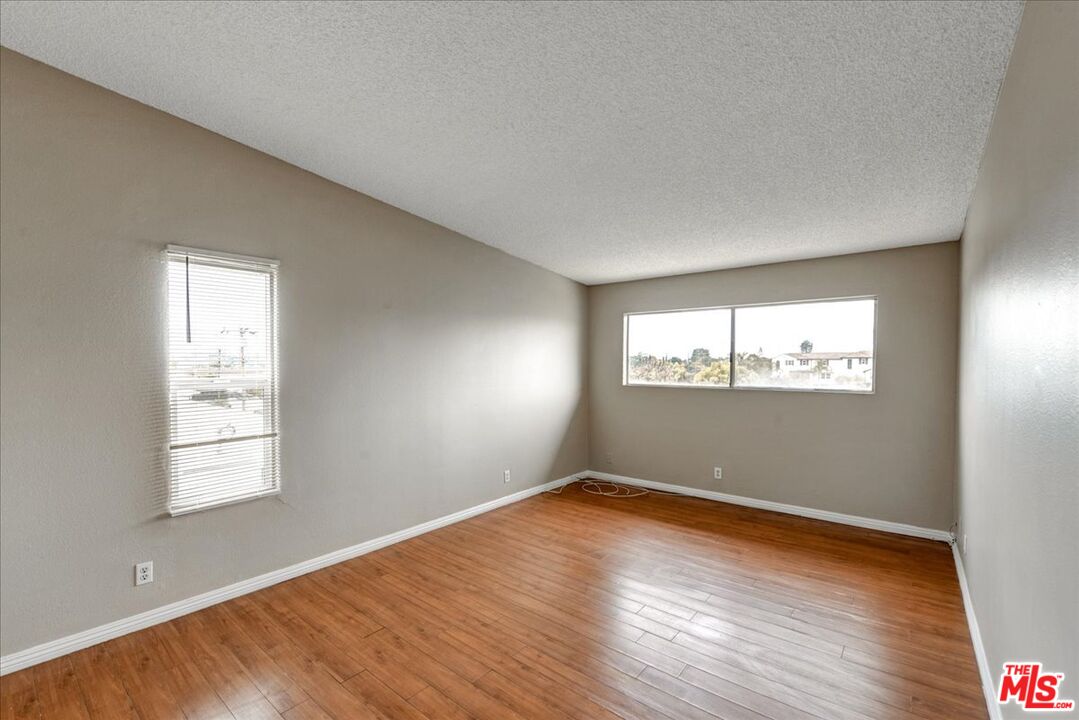 2061 Las Vegas Ave Unit: 12