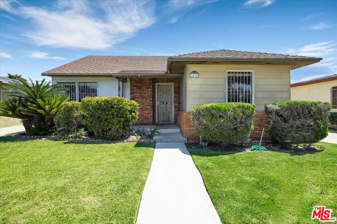 1012 S Stoneacre Ave