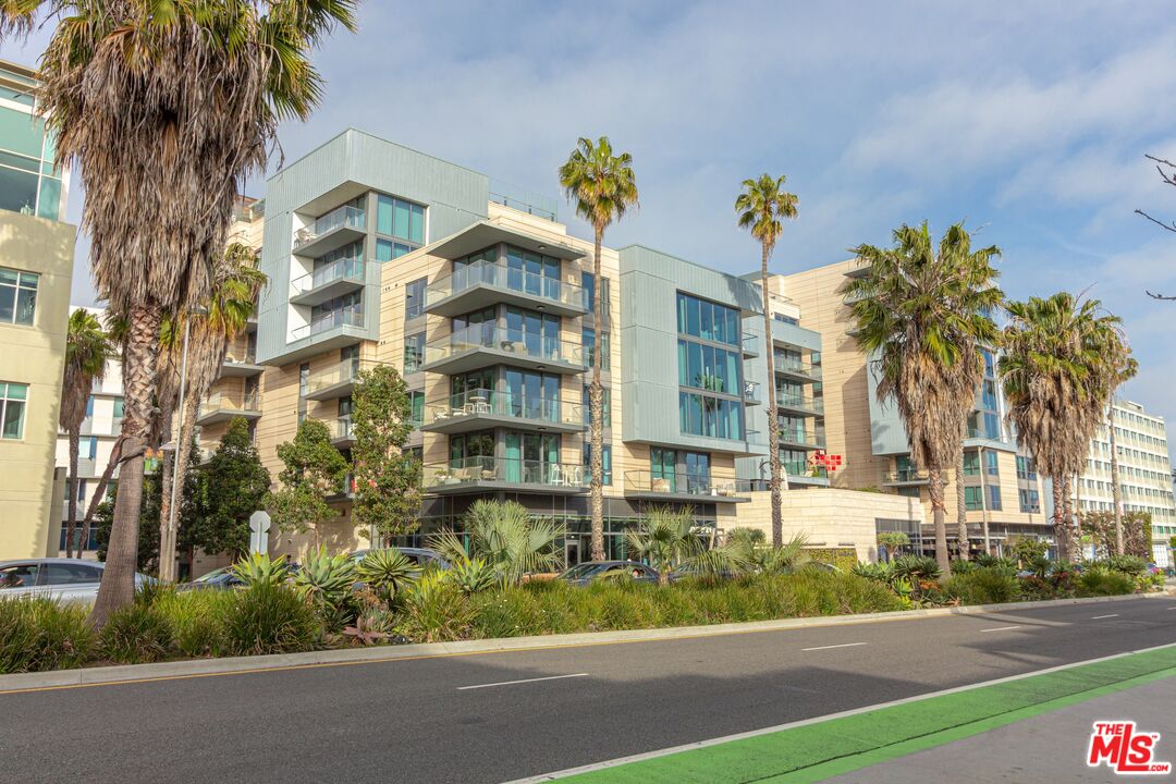1755 Ocean Ave Unit: 609