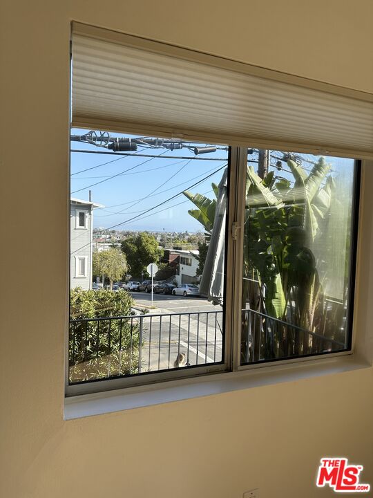 623 Ashland Ave Unit: 1