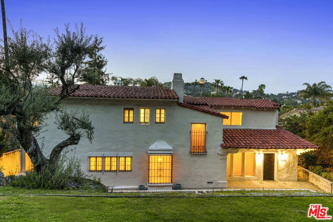 2053 De Mille Dr