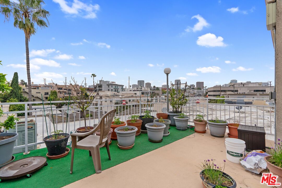1840 S Beverly Glen Blvd Unit: 507