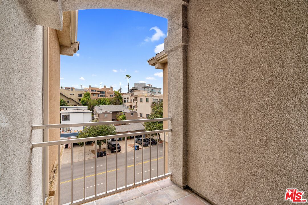 1840 S Beverly Glen Blvd Unit: 507