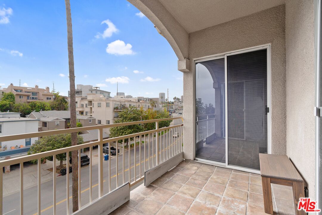 1840 S Beverly Glen Blvd Unit: 507