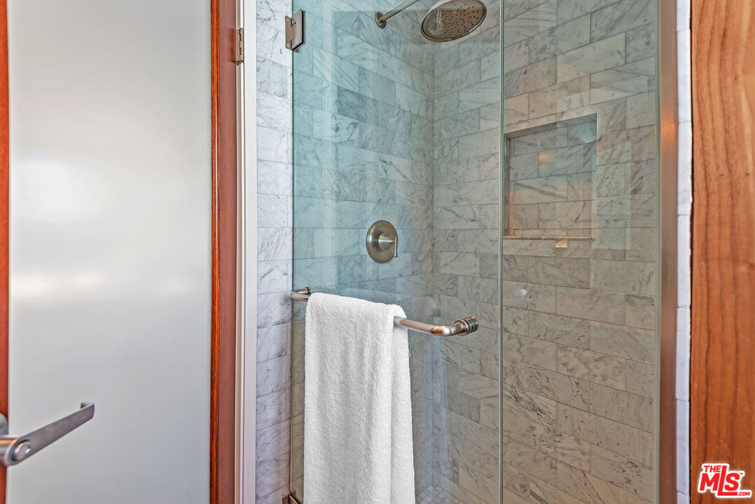 851 N Kings Rd Unit: 307