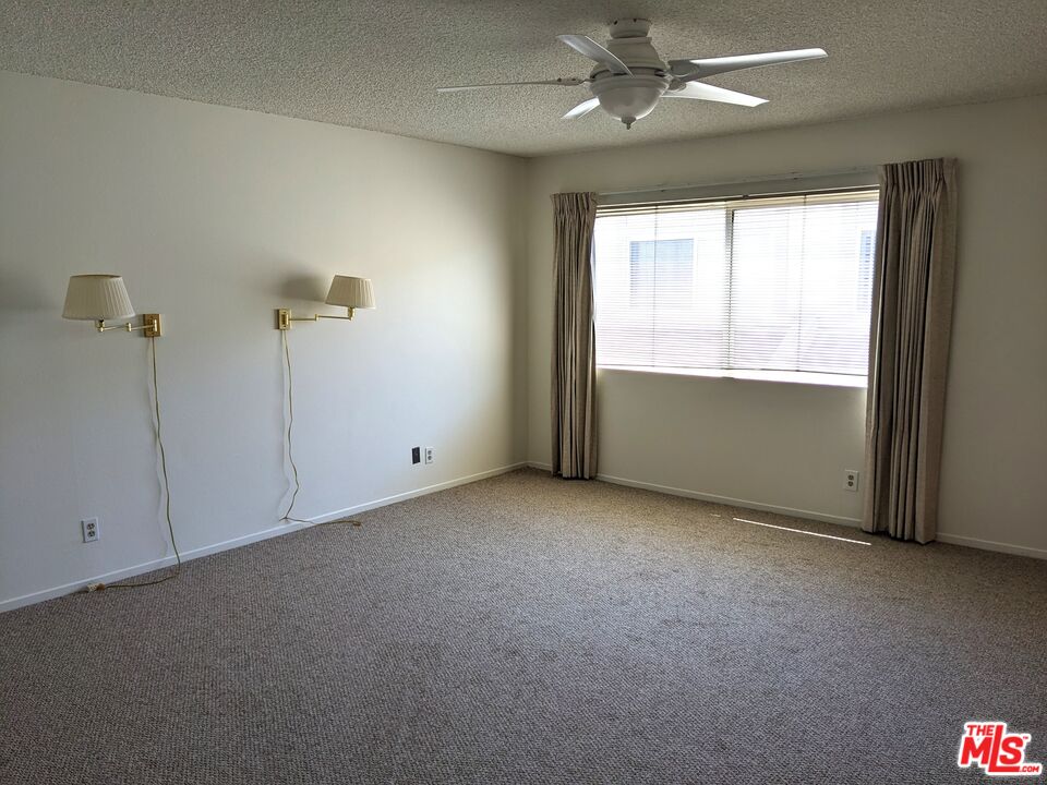18333 Hatteras St Unit: 122