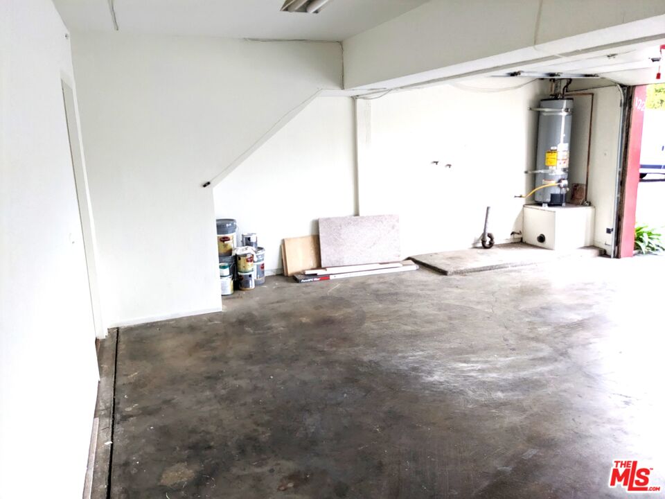 18333 Hatteras St Unit: 122