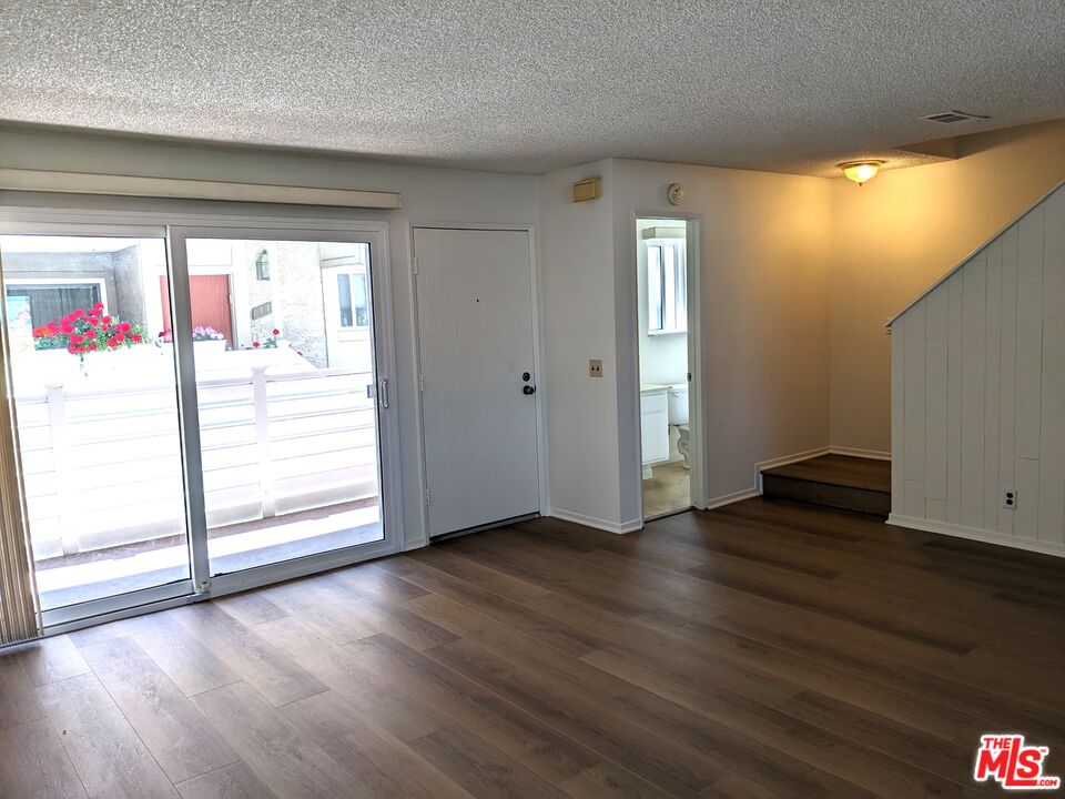 18333 Hatteras St Unit: 122