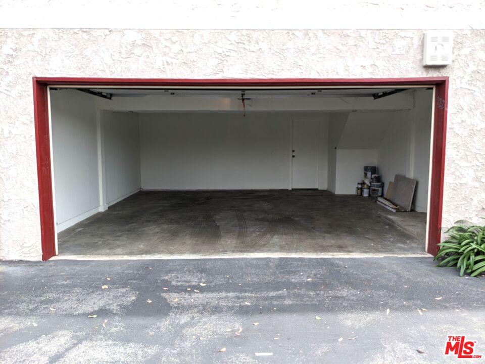 18333 Hatteras St Unit: 122
