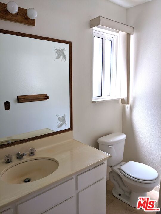 18333 Hatteras St Unit: 122