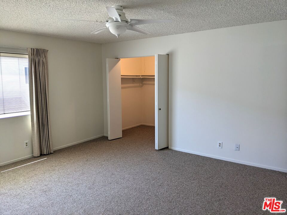 18333 Hatteras St Unit: 122
