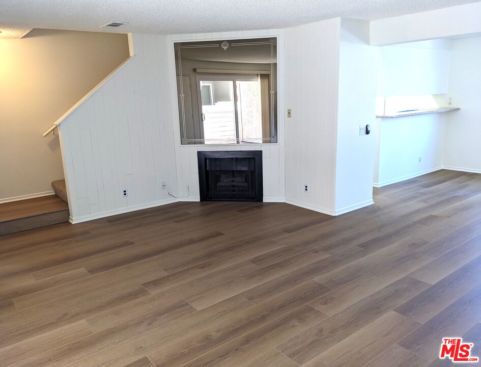 18333 Hatteras St Unit: 122