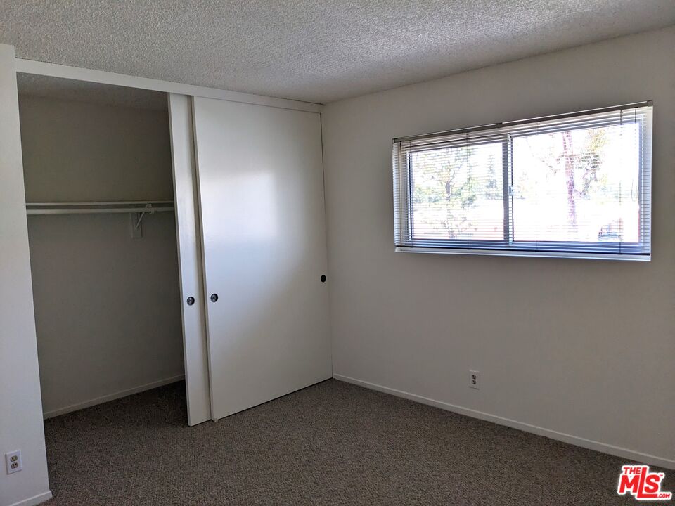 18333 Hatteras St Unit: 122
