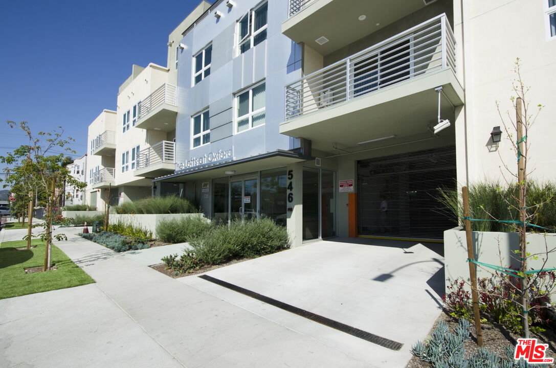 546 N Oxford Ave Unit: 308