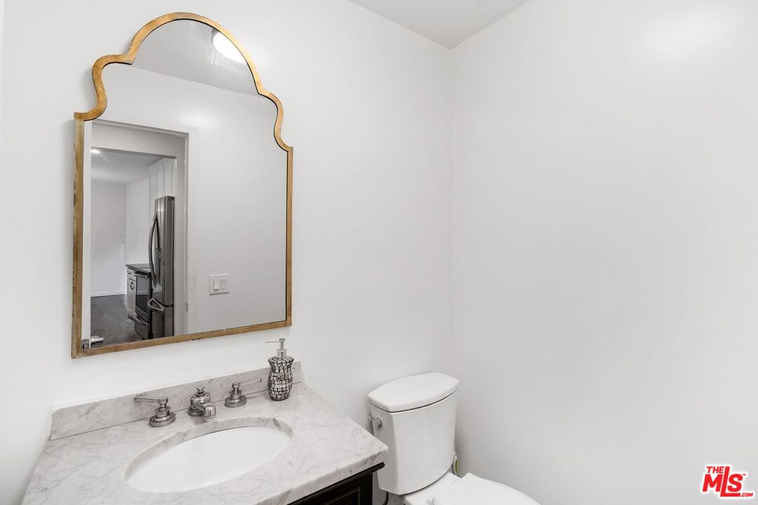 7250 Franklin Ave Unit: 305