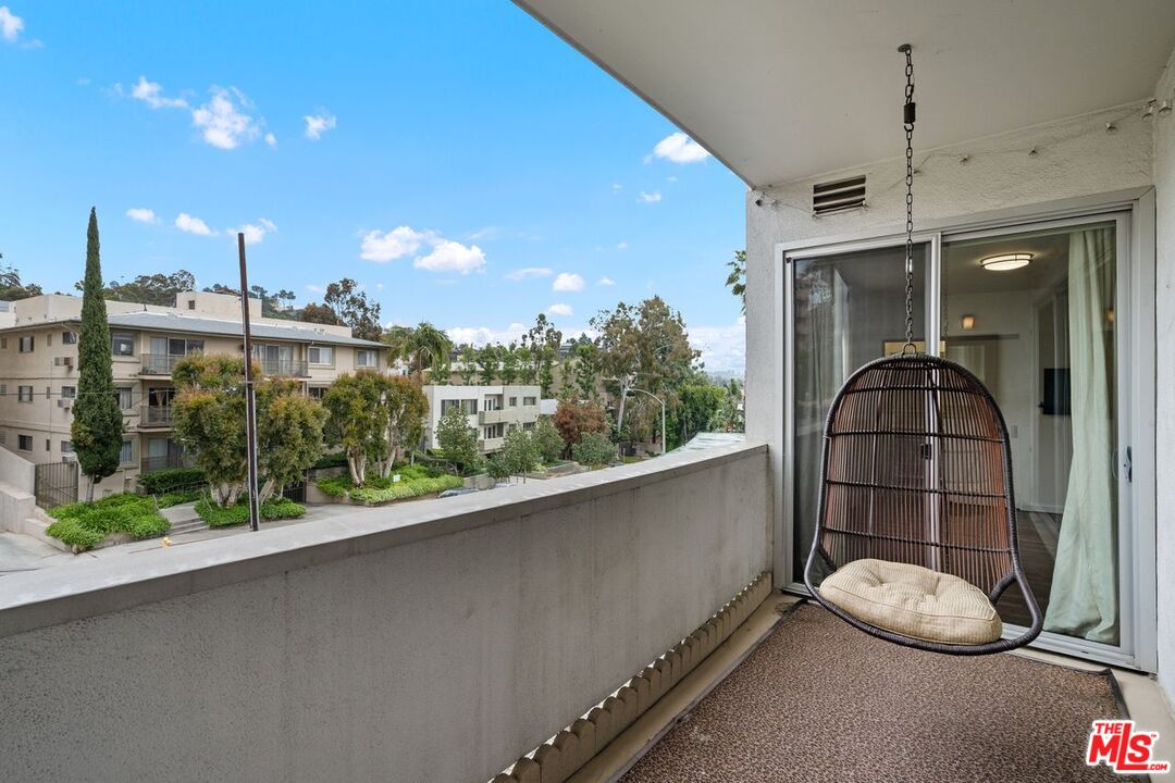 7250 Franklin Ave Unit: 305