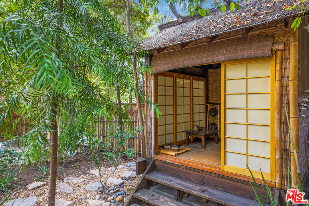 7960 Woodrow Wilson Dr