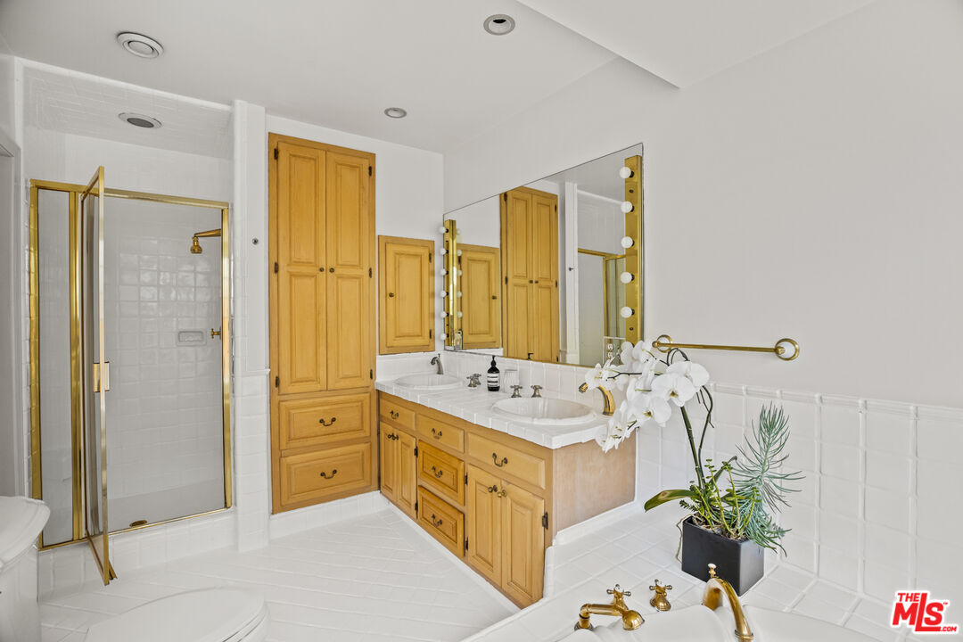 7960 Woodrow Wilson Dr