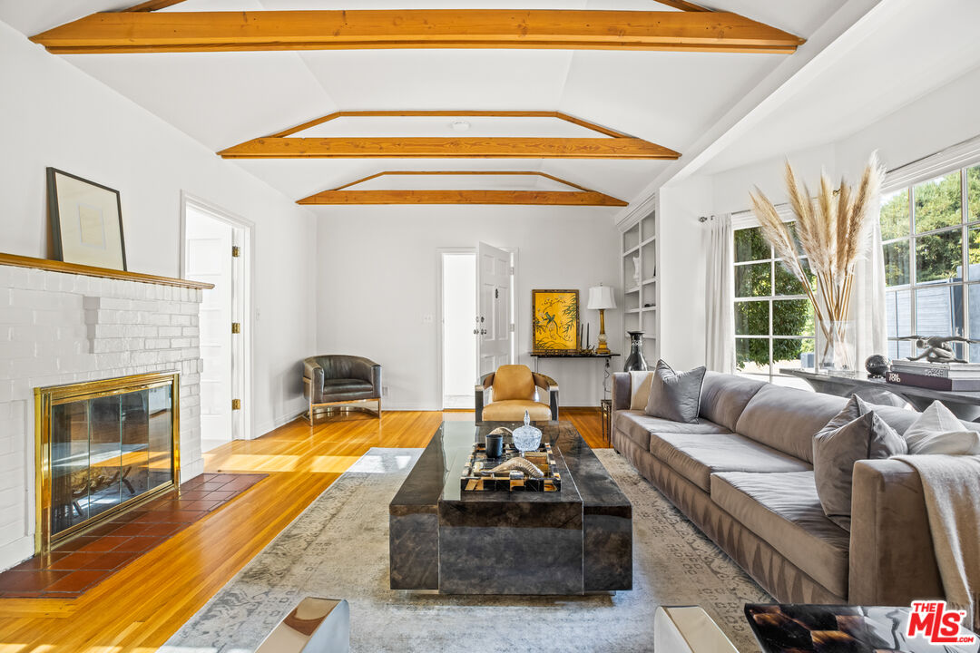 7960 Woodrow Wilson Dr