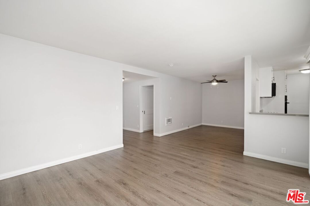 5674 Windsor Way Unit: 210