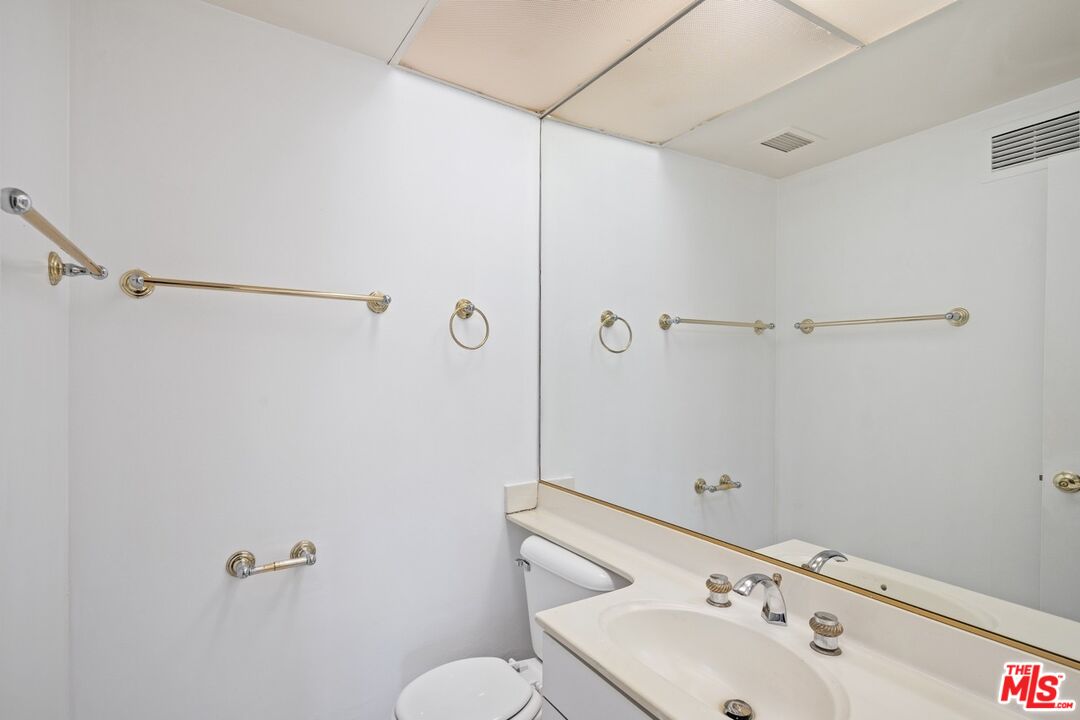 7250 Franklin Ave Unit: 803