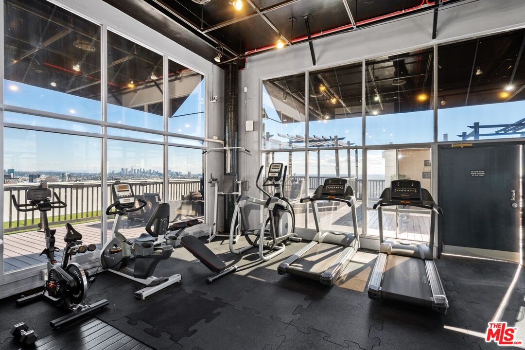 7250 Franklin Ave Unit: 803