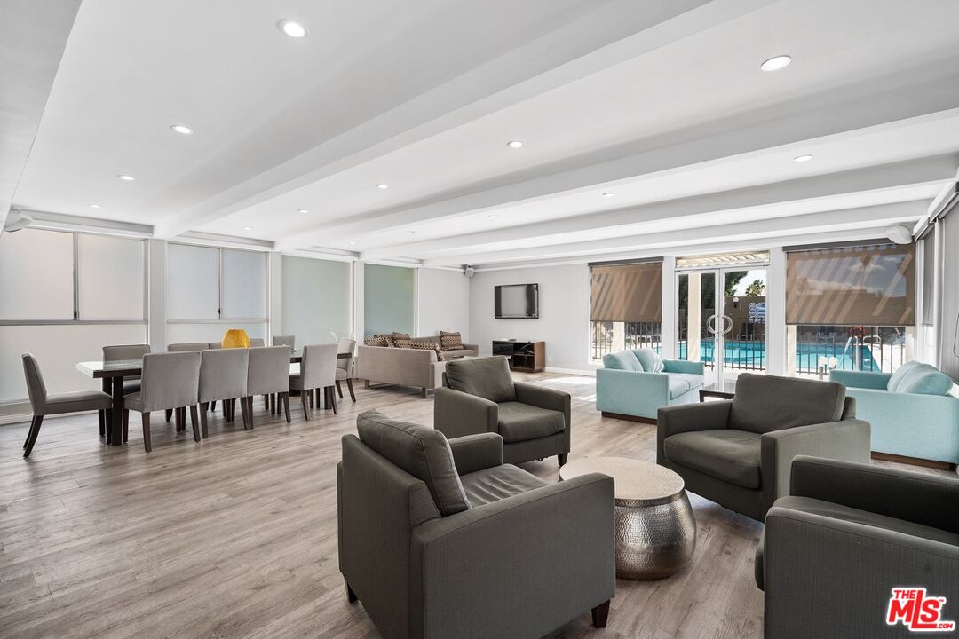 7250 Franklin Ave Unit: 803