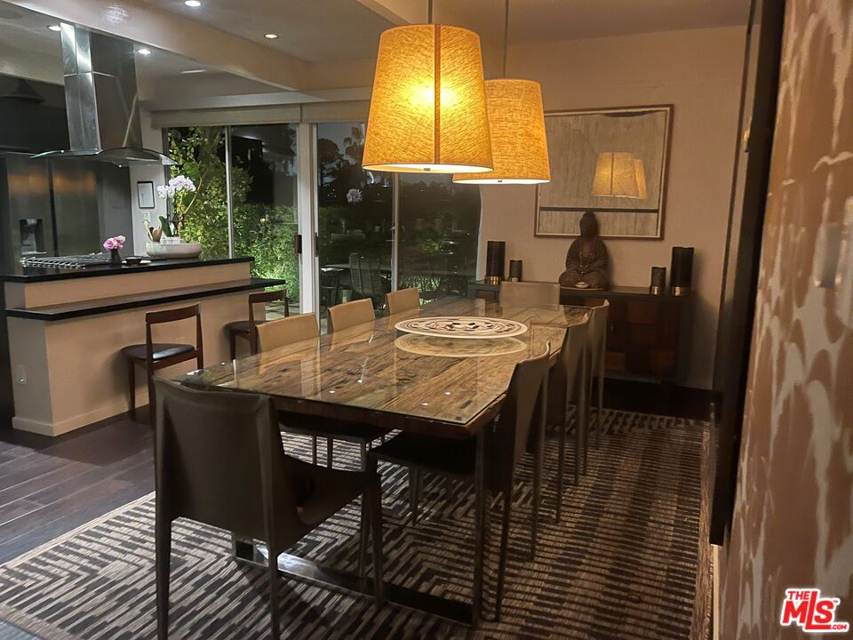 2166 Sunset Crest Dr