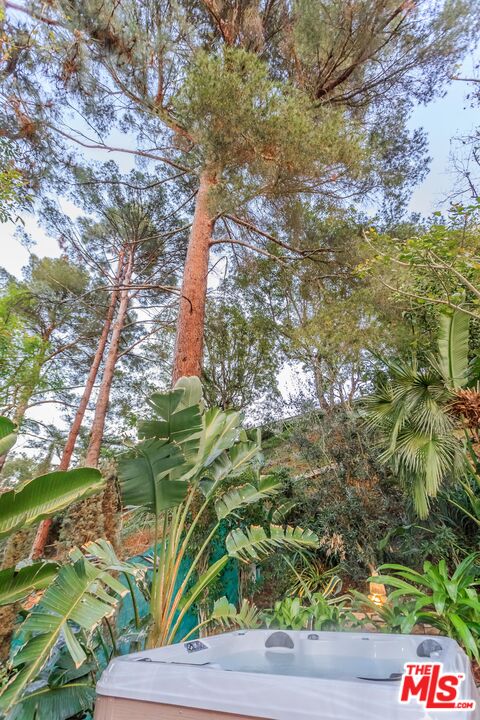 2166 Sunset Crest Dr