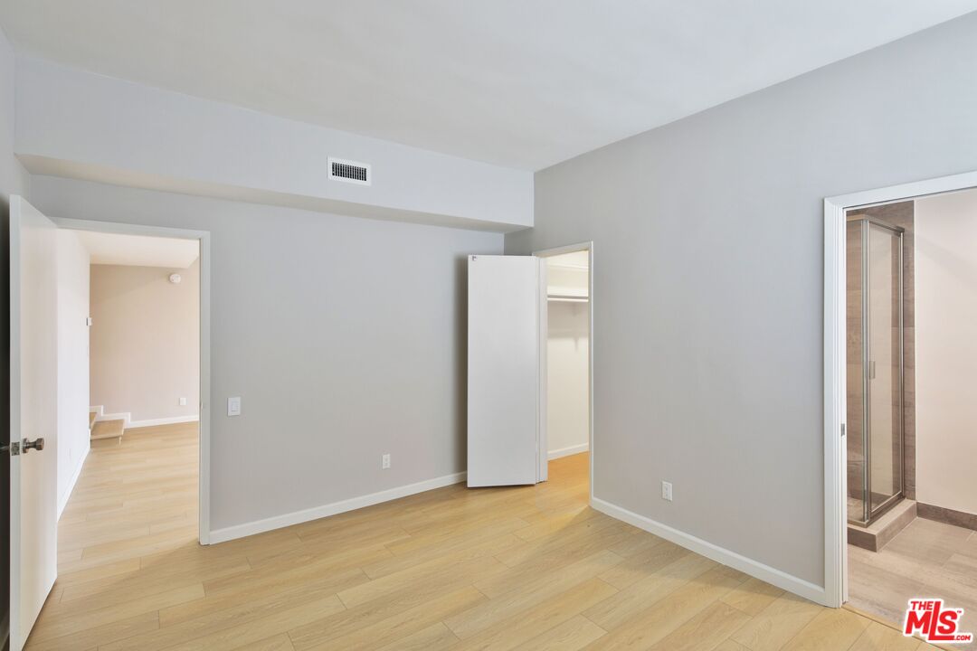 818 S Gretna Green Way Unit: 301