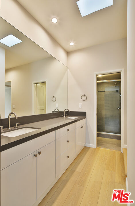 818 S Gretna Green Way Unit: 301