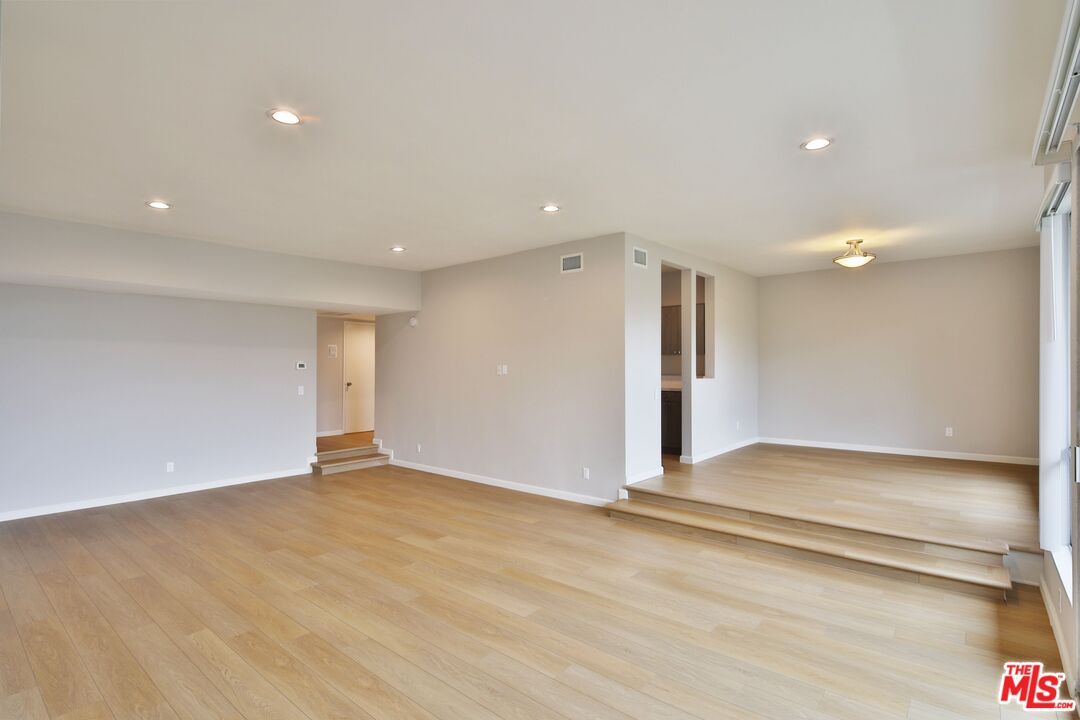 818 S Gretna Green Way Unit: 301