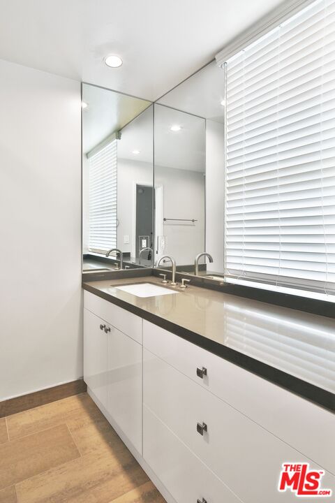 818 S Gretna Green Way Unit: 301
