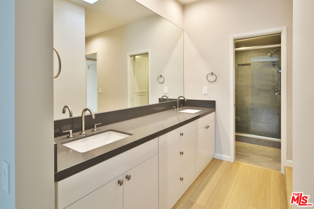 818 S Gretna Green Way Unit: 301